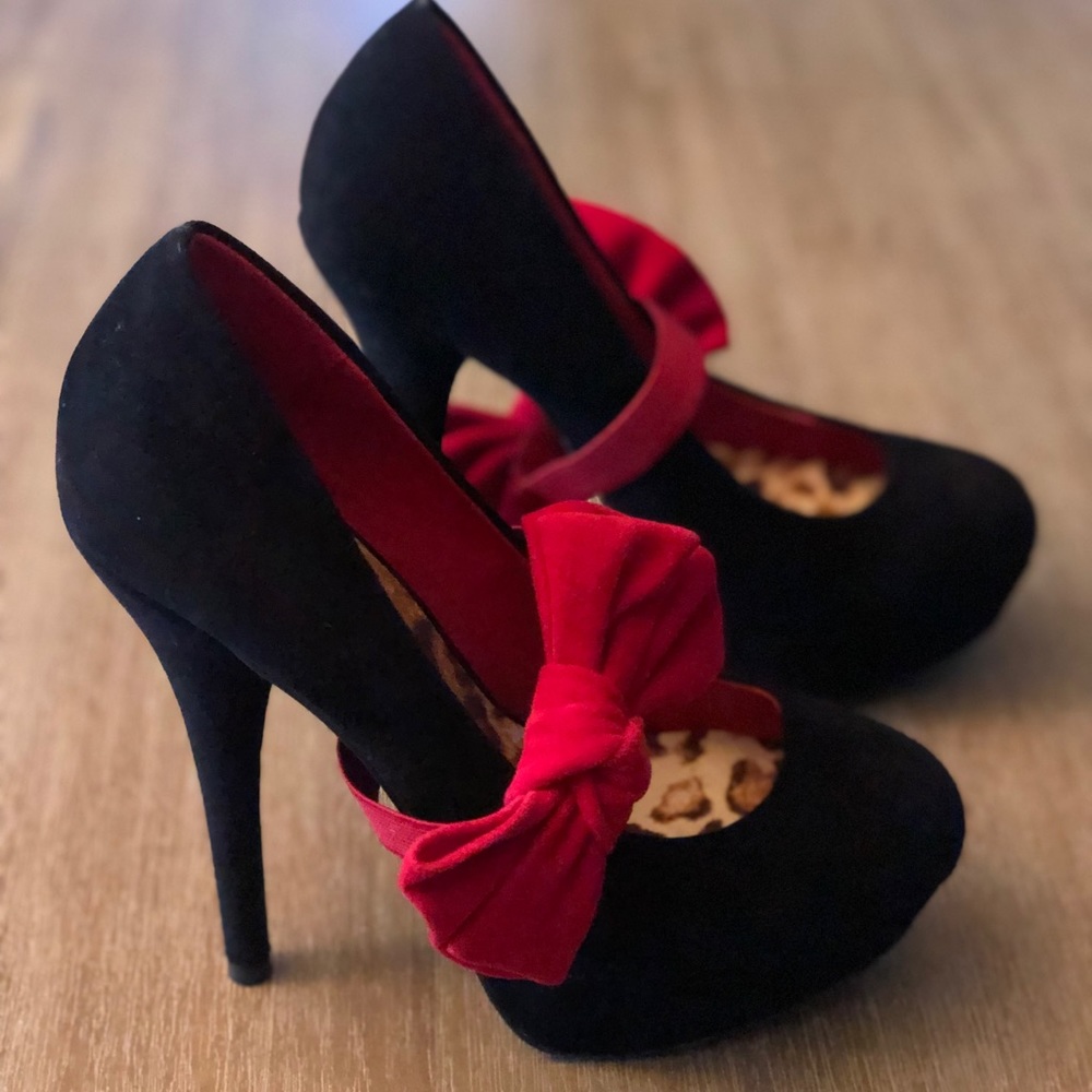 Promise Bachata Black with Red Bow Heels - SIZE 7